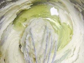 蛋清第二次加入1/3