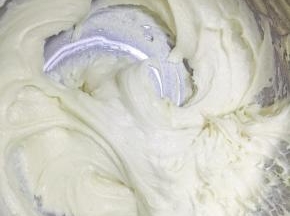 再搅拌均匀，重复这样的动作再来一次。