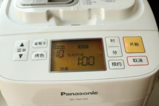 选择面包面团程序开始制作面团。