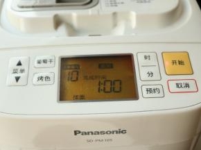选择面包面团程序开始制作面团。