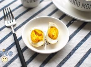 咸鸡蛋也出油了~