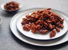 冷却后装起，密封保存，1个月内吃完。