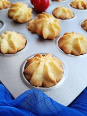 10、漂亮的小花，漂亮的曲奇饼干哦。