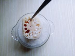 可以借助一根筷子适当填满，填实。