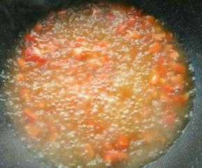 然后再放入清水烧开