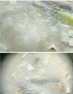 继续放入清水烧开，再放入豆腐，水开后煮上十分钟，出锅前放油盐