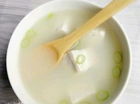 纯正的野生鲫鱼汤，原汁原味儿哦