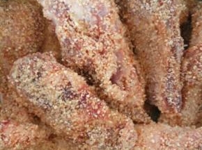 把排骨全部包裹着米粉