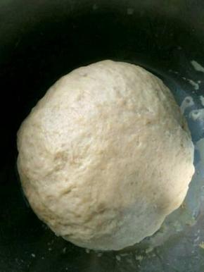 然后揉成面团