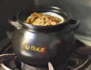 10、加满热水，小火慢炖