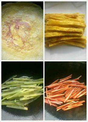 然后锅里放油，鸡蛋液摊成鸡蛋饼，切成丝。莴笋，胡萝卜炒熟