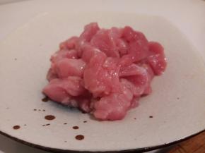 瘦肉200克，切细丝，