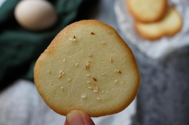 芝麻蛋白薄饼