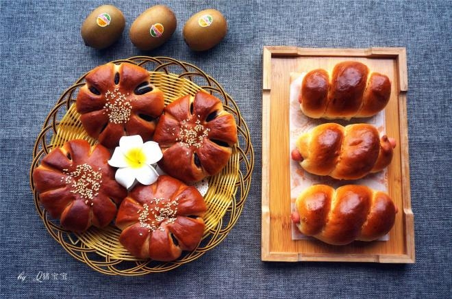 椰汁花式面包