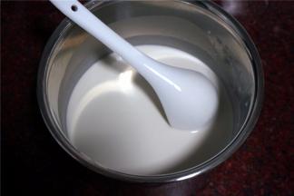 充分搅拌均匀，备用。