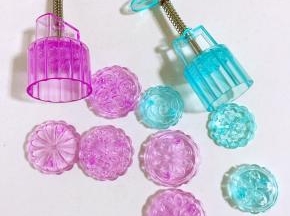 月饼模具提前清洗干净，晾干水分备用！