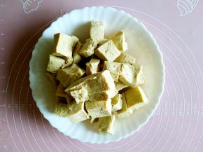 一块冻豆腐切小块儿