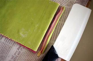 由于我只碟了一共6片，比较单薄，所以我切得宽一点，大概切成8毫米宽。