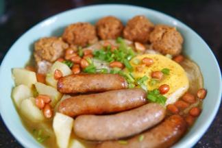 加入汤汁撒葱花即可