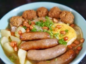 加入汤汁撒葱花即可