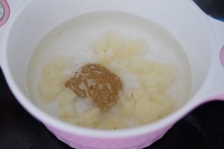 还有咖喱块，烧开