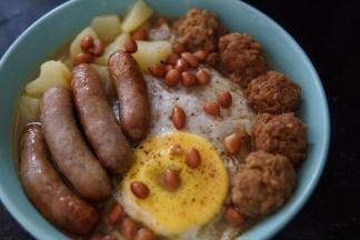 捡了一包花生米，也放上去了，哈哈哈哈哈