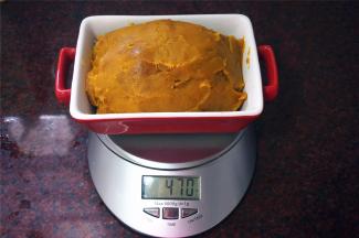 做好的馅料称量有470克哦。