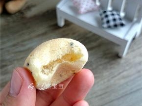 QQ的麻糬面包。外酥脆内软。