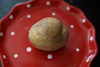 我们首先处理土豆