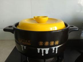 盖上盖子中火10分钟