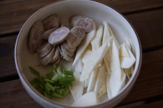 香葱切小段备用