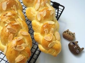 出炉后晾至微温，用保鲜袋装起，室温保存即可