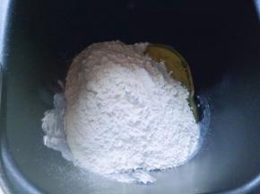 加入高筋面粉。