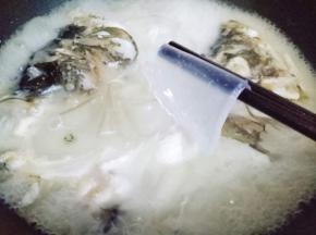 煮至粉皮晶莹透亮即可。