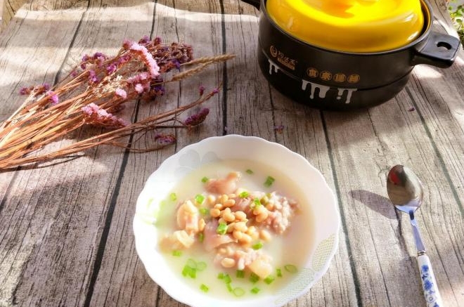 黄豆蹄膀汤