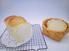 切片。(用波纹刀切，像锯树一样的手法，来回拉动切刀。)