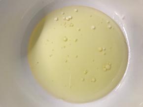 玉米油中加入牛奶