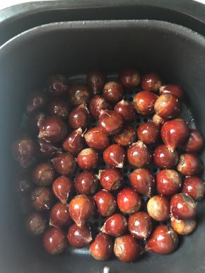 180度10分钟，不同品牌炸锅、栗子大小不同，时间自己掌握