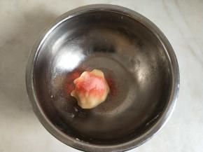 取一份加入草莓果味粉。