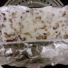 8.将模具放入锅中，水开后大火蒸50分钟左右