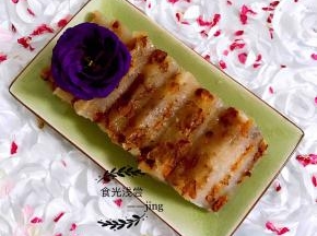 10.冷藏后切片，切的时候刀沾水，不容易粘连，也不容易出现断层，不喜欢吃凉的，趁热吃也是非常美味的