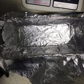 4.模具中铺好锡纸，方便后期脱模