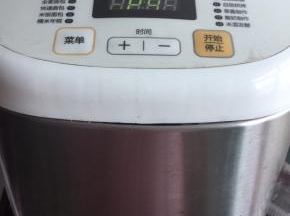 按面团搅拌键就可以了