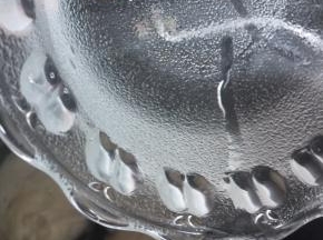 然后加入清水搅拌均匀