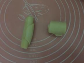 左边是第一次卷起的样子，右边是第二次卷起的样子，对比一下