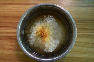 银耳提前几小时浸泡