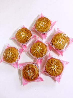 包装一下，可以和外面卖的月饼媲美啦！