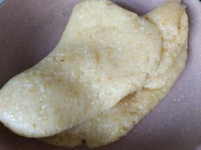 炒至成团即可，冷却备用