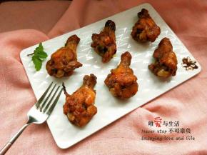 吮指奥尔良烤翅根。