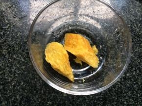 番薯洗净蒸熟去皮